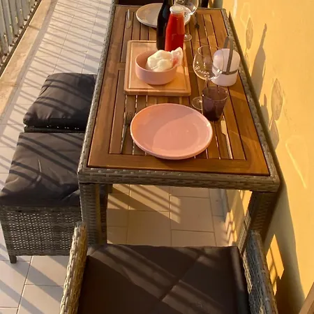 Pop Nel Blu Della Costiera Tramonti